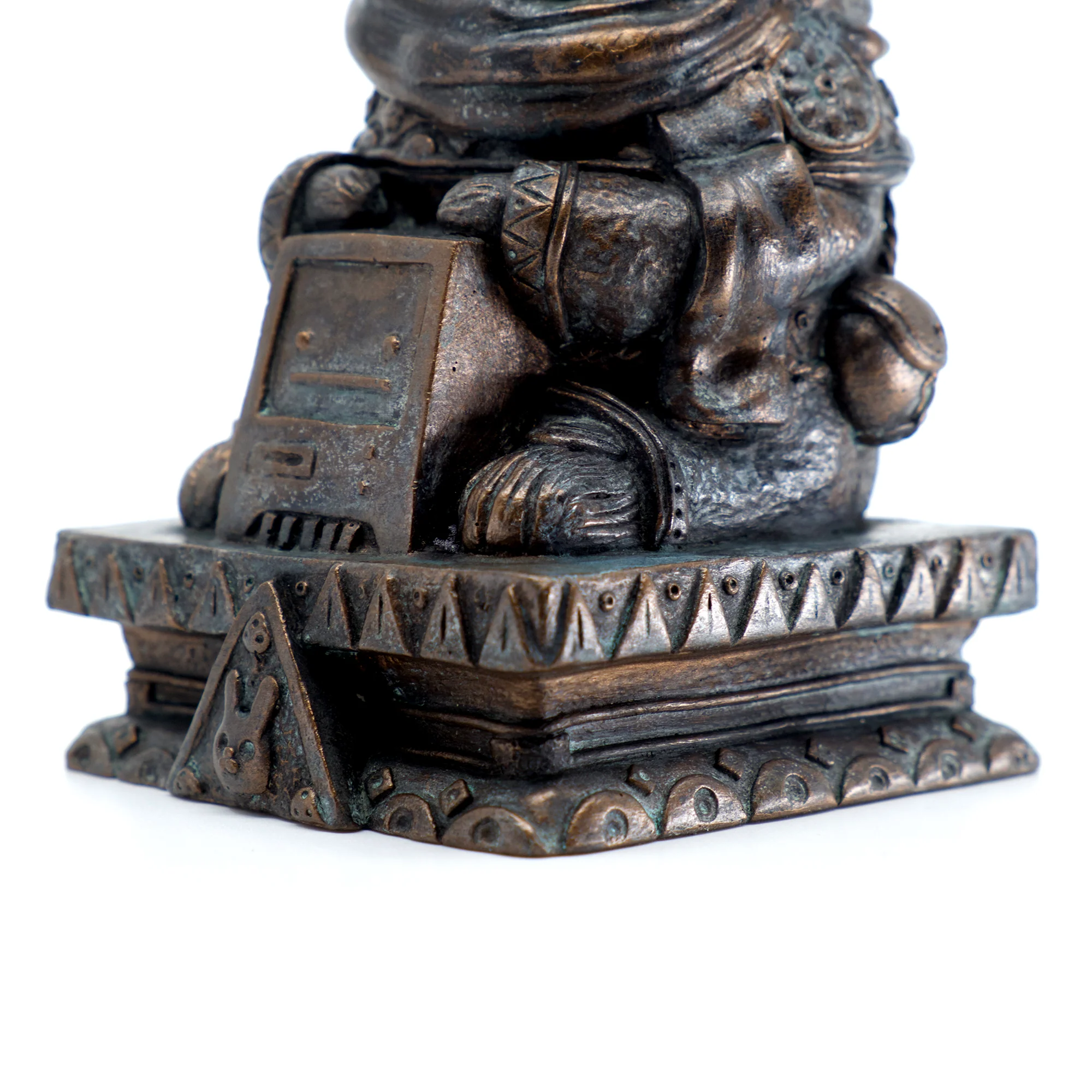 Karzelek Ancestor Sculpture - EDITION SOLD OUT - Image 2